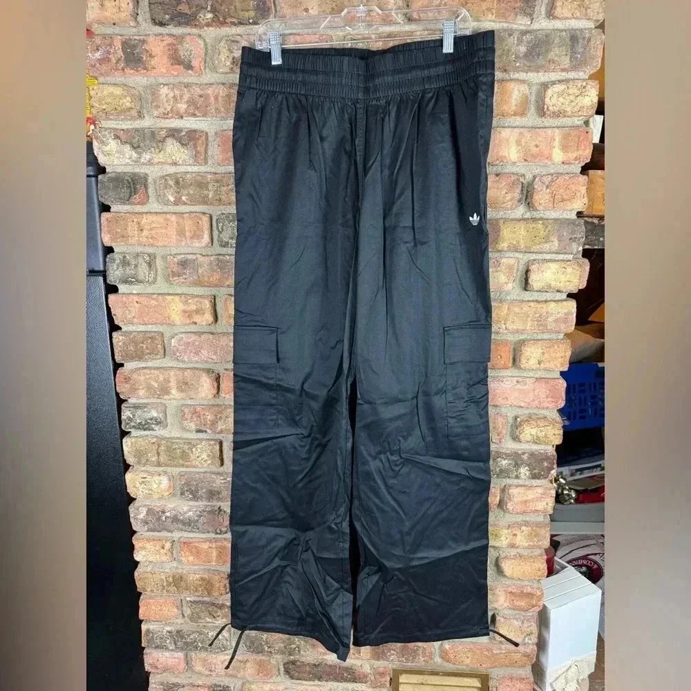 Women's Adidas Original Wide Cargo Pants-Black-Size XL-New with Tags